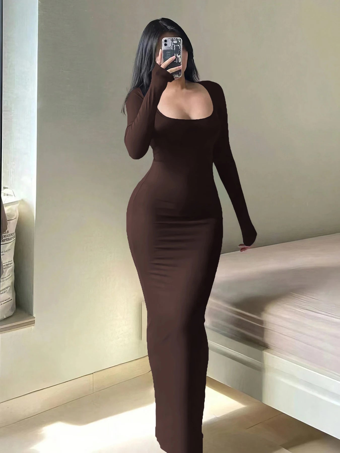 Women's Solid Color Bodycon Dress - Long Sleeve Scoop Neck