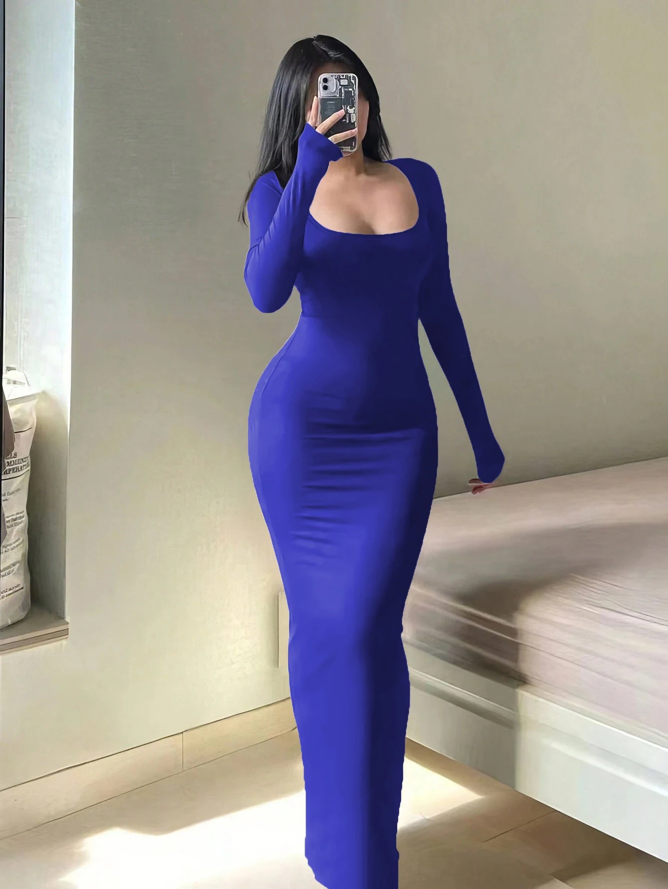 Women's Solid Color Bodycon Dress - Long Sleeve Scoop Neck